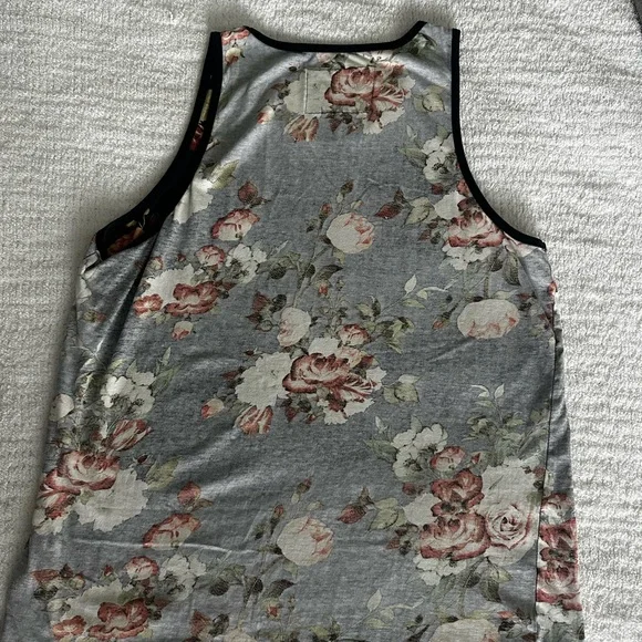 Guess Gray and Flower Tank Top - Picture 4 of 4